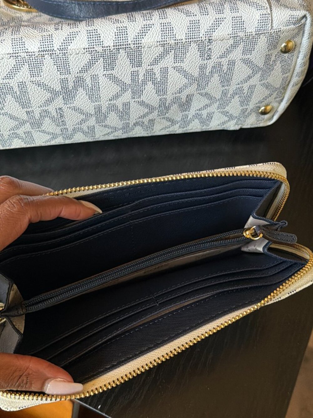 Navy Blue and White Michael Kors Tote and wallet bundle - Picture 10 of 13